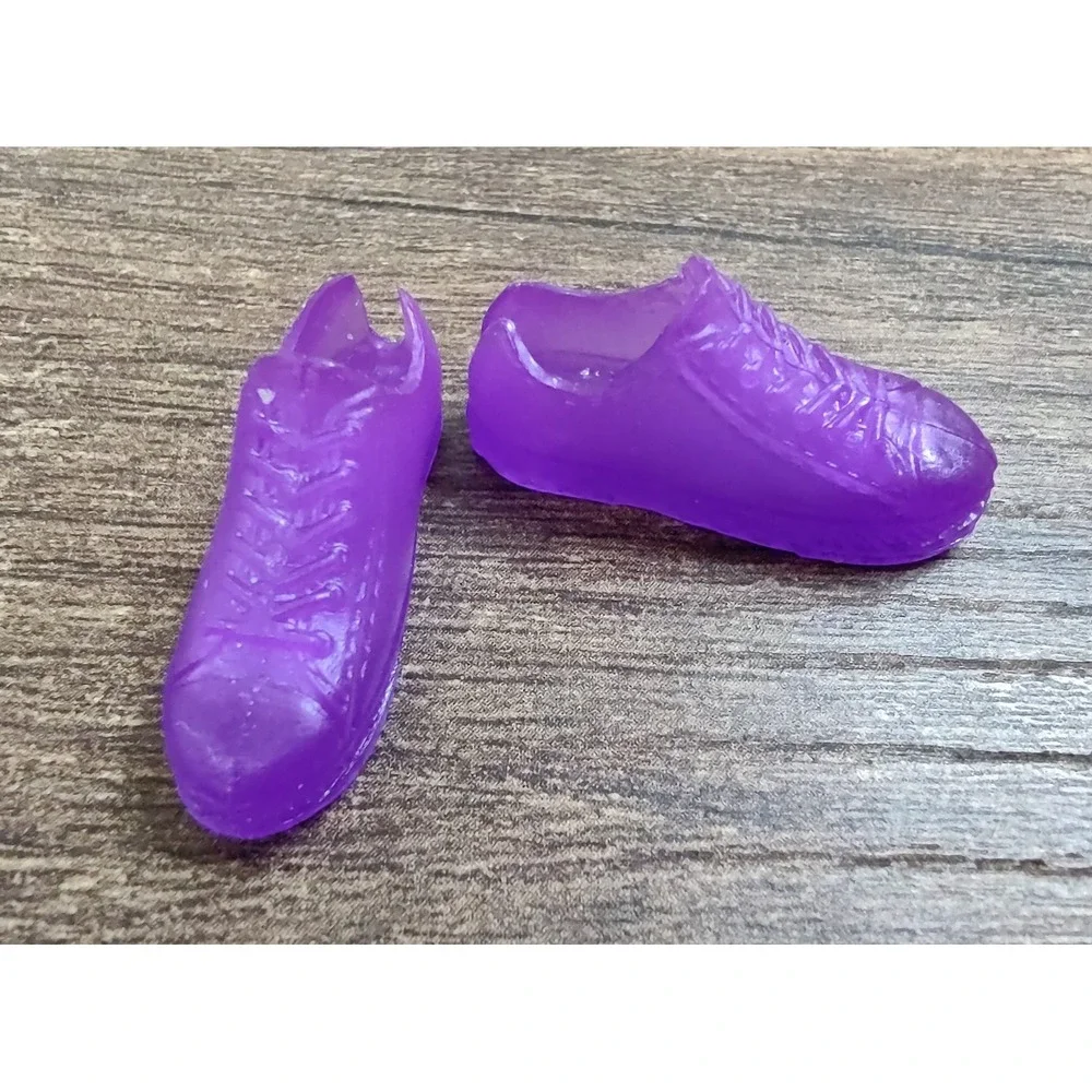 BARBIE SHOES SNEAKERS PURPLE TRANSLUCENT CHUCKS STYLE FLAT FEET CUTE DOLL SHOES